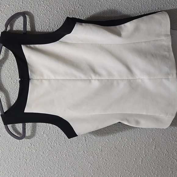 White House Black Market Monochrome Tank Top - Picture 2 of 4